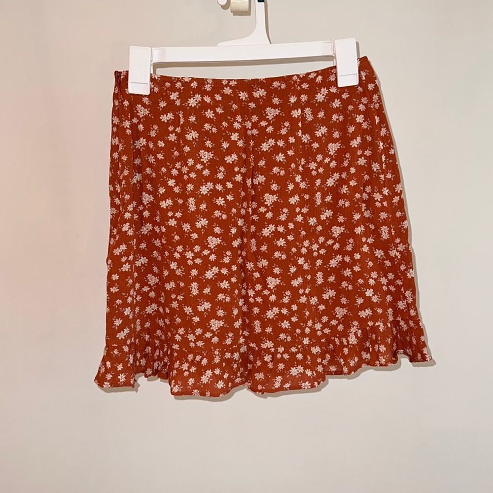NWT Abercrombie Mini Skirt - Picture 2 of 3